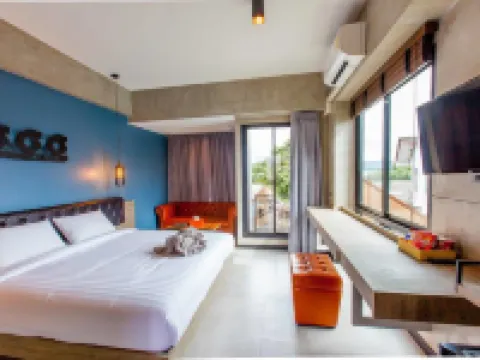 ลอฟต์ เมเนีย บูทิก โฮเต็ล โรงแรมในชุมพร