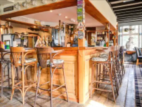 Thames Head Inn Hotels in Cirencester
