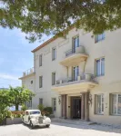 Hôtel les Roches Blanches Cassis Hotels near Casino Barrière de Cassis