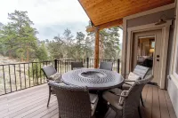 Beautiful New Home with Views of Castle Mountain - 3510 - 4 stjerner