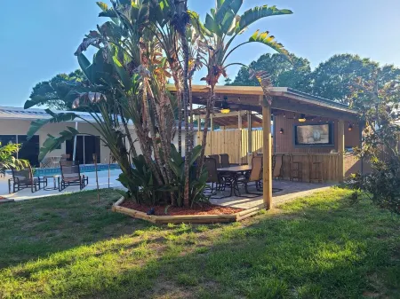 3 Bedroom Private Vacation Home in Merritt Island