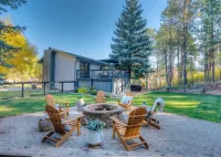 Modern home with privacy of the hills right in town!