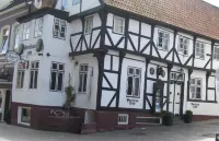 Hotel Frøslev Kro Hotels near Mindesten for Overgendamerne A.S.Albertsen,J.P.Birk og A.A.Hansen