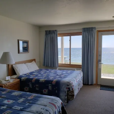 Algoma Beach Motel