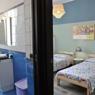 Air-Conditioned Apartment in the Center of Formia 400 Meters from the Station