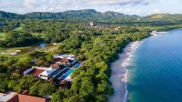 Private Pool Townhouse with Partial Ocean View - Aromo - Reserva Conchal - parking