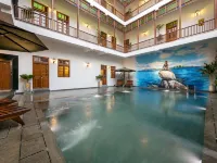 Grand Hotel d'Europe Hotels in Pondicherry