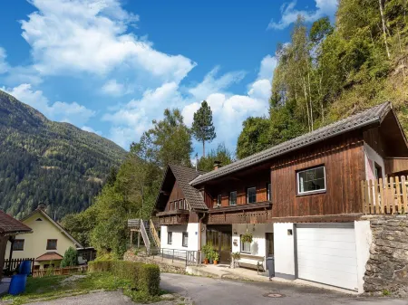 Apartment Feld am See Near Ski Slopes