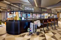 Moxy Luxembourg Airport - bar