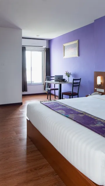 ห้องพรีเมียร์ดีลักซ์เตียงคิงไซส์วิวเมือง ปลอดบุหรี่