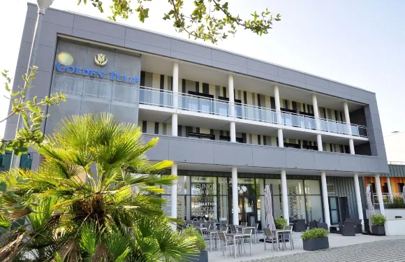 波爾尼克鬱錦香酒店