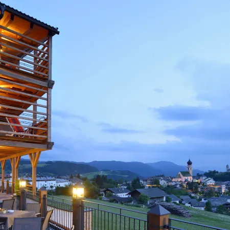 Hotel Emmy - Five Elements