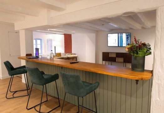 4. 한제 하우스 비..