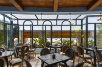 Aeneas' Landing Resort - breakfast
