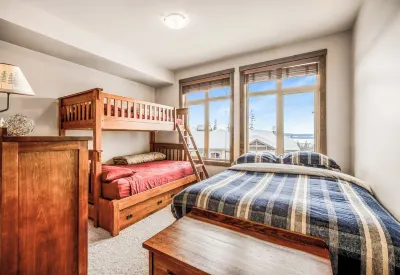 Southpoint 25 Two Bdrm Ski In Out w Hot Tub