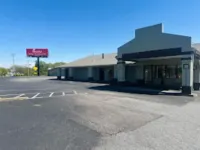 Governors Inn Shelby Hotels near Strings Attached