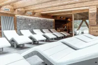 Hôtel Alpina & Spa - Restaurant Oxalis Hotels in Samoens