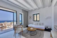 Sandblu Santorini, LXR Hotels & Resorts