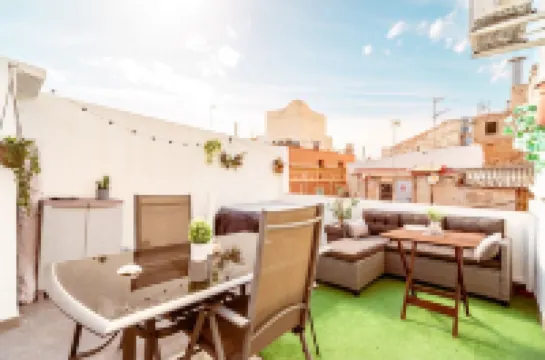 Unik 假日塔拉戈納大街