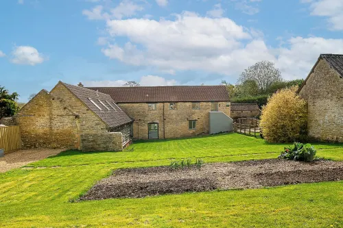 Glyme Flat Peaceful Country Retreat