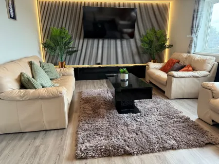 Rochester River View Retreat