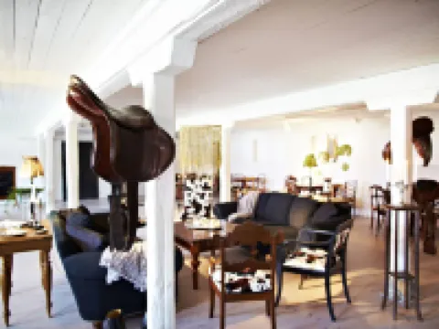 HEM Till Gården Boutique Hotel โรงแรมในเวสเตอร์โรส