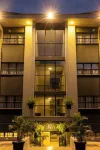 The Gray Apartments Hotel dekat Chiremba Balancing Rocks