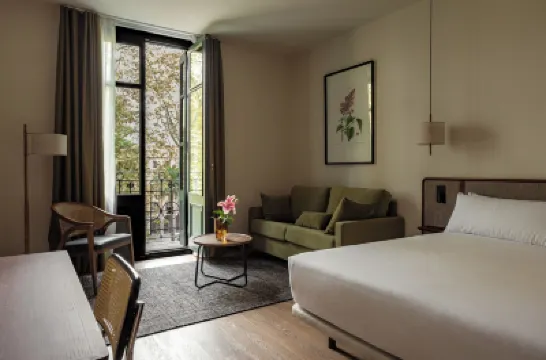 Batimont Suites Hotels near Bilbao Abando Station