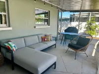 NEW Stunning Home-close to Beaches-pet Friendly