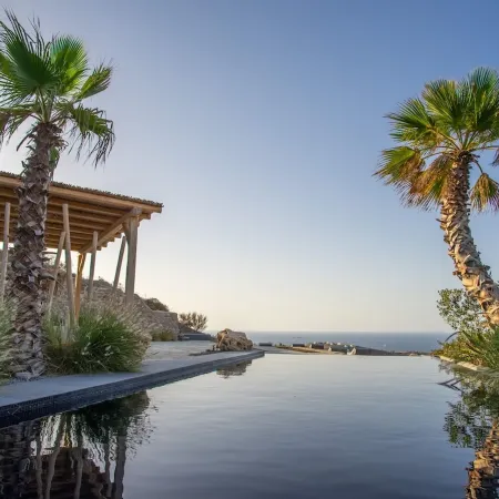 Luxury Villa Delphinus - Allparos Villas
