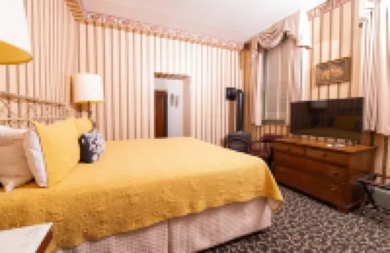 The Lafayette Inn Hotels in Easton