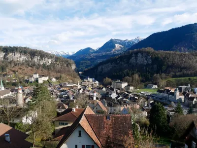 Apartment - Sleeps 3 - Balcony - Garden Hotels in 