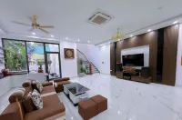 Villa B5.20 Flamingo Hai Tien BAYLUXURY Hotels in Hoang Hoa District