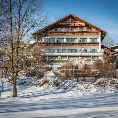 Dreimäderlhaus - Das Vegetarische Boutique Hotel Hotels near Weißensee