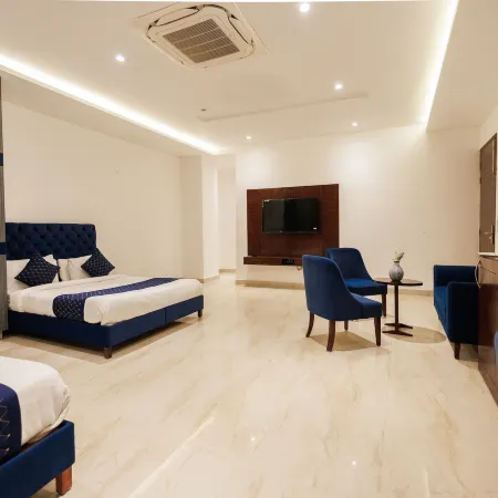 The Eliot Hotel & Banquet