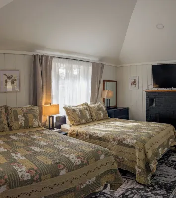 Hinckleys Dreamwood Cottages Hotels in Hancock