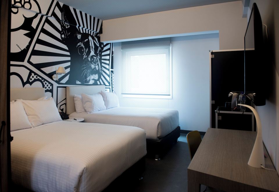 래디슨 레드 미라플로레스 객실