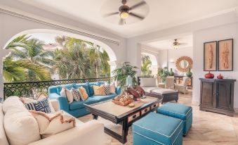 Luxury Penthouse Retreat at Fundadores
