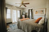 Family Shore House: Bring the kids and dogs!