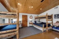 Waterfront Home- 2 Pools, Waterslide, huge boat dock and perfect layout!!