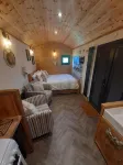 Min yr Afon - Cabin - Sleeps 2 - Hot Tub - Parking Hotels in Aberffraw