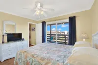 2-bedroom 2 bath condos on the beach with view of Lighthouse