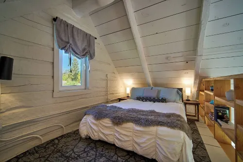 EVERYTHING IS NEW! Adorable Tiny Log Cabin with Awesome Views, Walk Everywhere