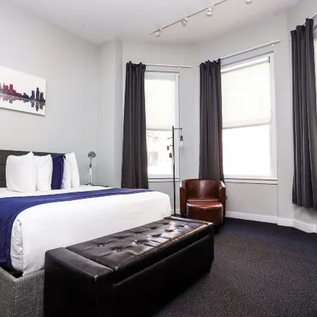 Maverick Suites at 245 Newbury St