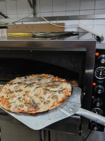 Hostal la Cañada Segoviana Отели рядом с достопримечательностью «Plaza de Toros de Illescas»