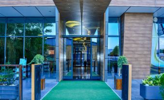 Hotel Story