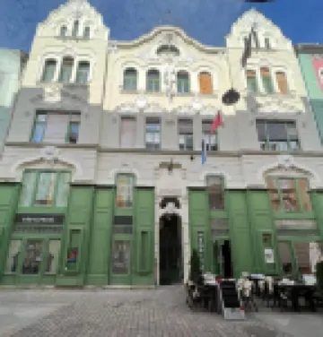 Visaj Deluxe Downtown Hotels in 