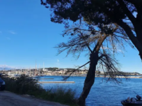 Martigues, superb studio (2)opposite the Etang de Berre