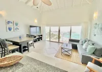 Luna Sul Mare - 2 Bed 2.5 Bath Condo with gorgeous ocean view!
