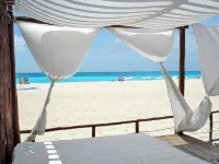 Best Condo - Ground Floor - Next to Pool - free Phone, WIFI & Cleanings